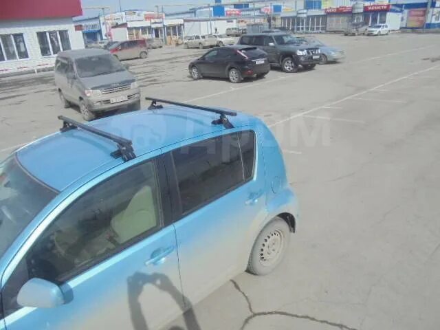 Крыша тойота пассо. Крыша toyota арт. Тойота ист багажный бокс. Багажник для toyota passo thule. Крыша тойота камри 40.