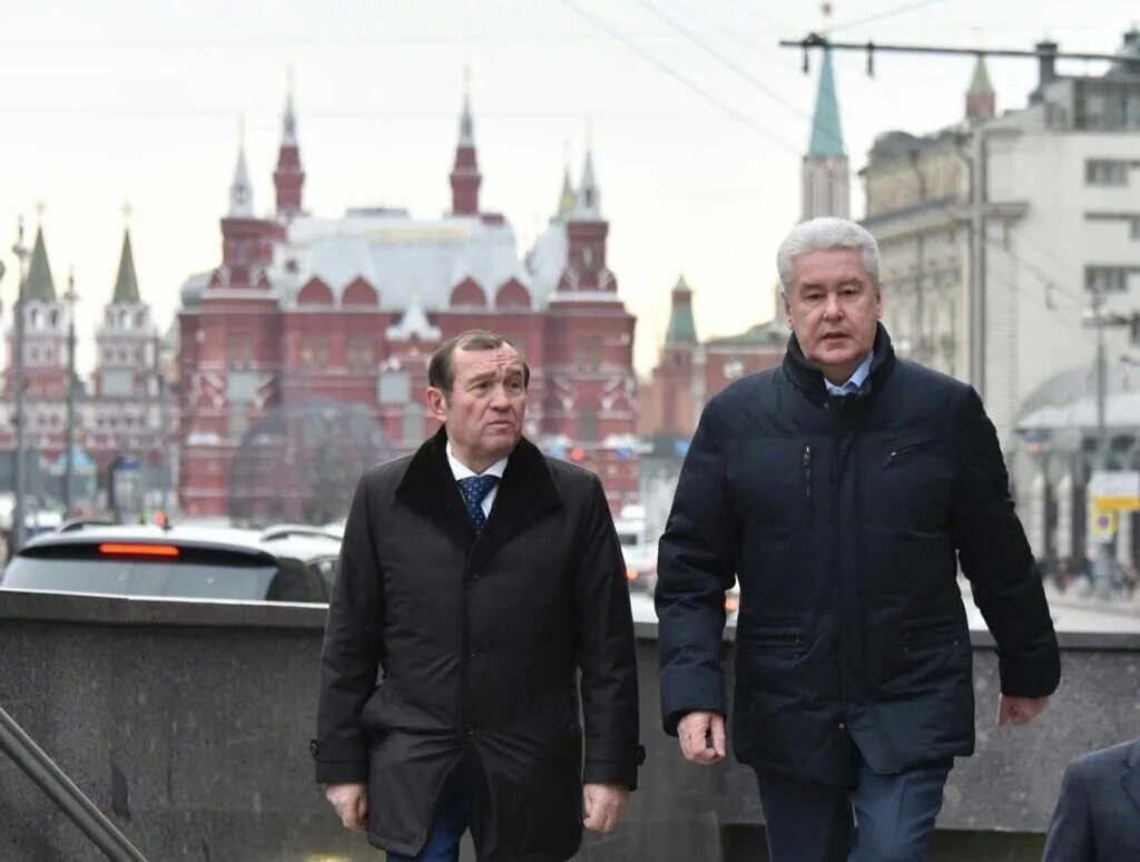 Повторяться мера. Замы мэра москвы собянина. Собянин и бирюков. Заместитель мэра собянина. Повторяться мера.