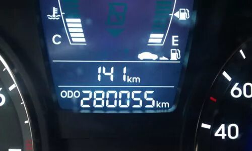 ТПМС на солярисе скрутка пробега. Фото одометра Hyundai Solaris пробег 88888. Солярис спидометр выжил на полную. Insignia b скрутка пробега.