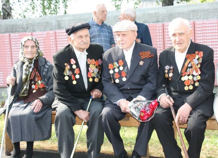 Девицкие орлята памятник. Пионеры герои воронежской области. Расстрелянные пионеры. Алёша голосевич пионер-герой. 25 комсомольцев подпольщиков гатчина.