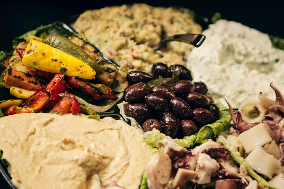 Greek food. Греция еда национальная. Греческое мезе. Национальное блюдо греции. Greek food.