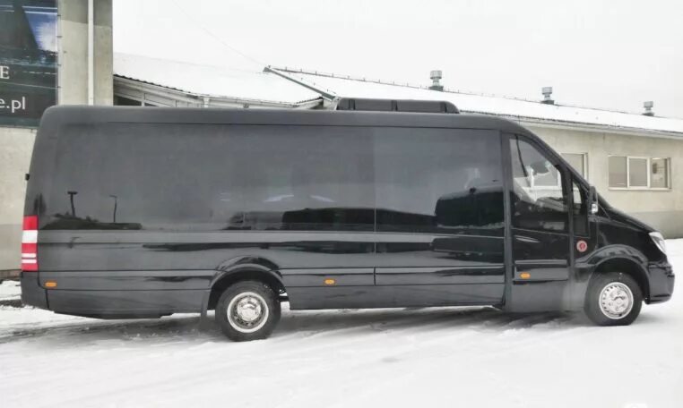 Спринтер 907 кузов. Mercedes Sprinter 907. Mercedes Sprinter Bus 907. Mercedes Benz Sprinter 519 2020. Мерседес Спринтер 519 пассажирский.