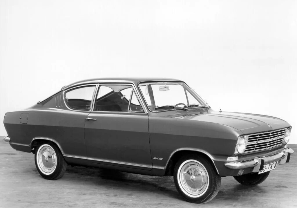 Opel Kadett b 1965. Opel Kadett Coupe 1970. Опель кадет 1970х. Opel Kadett 1970.