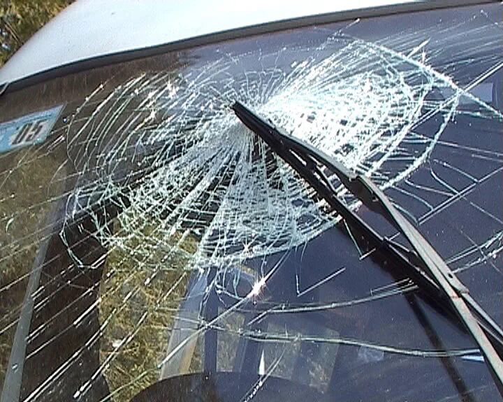 разбитое стекло ваз