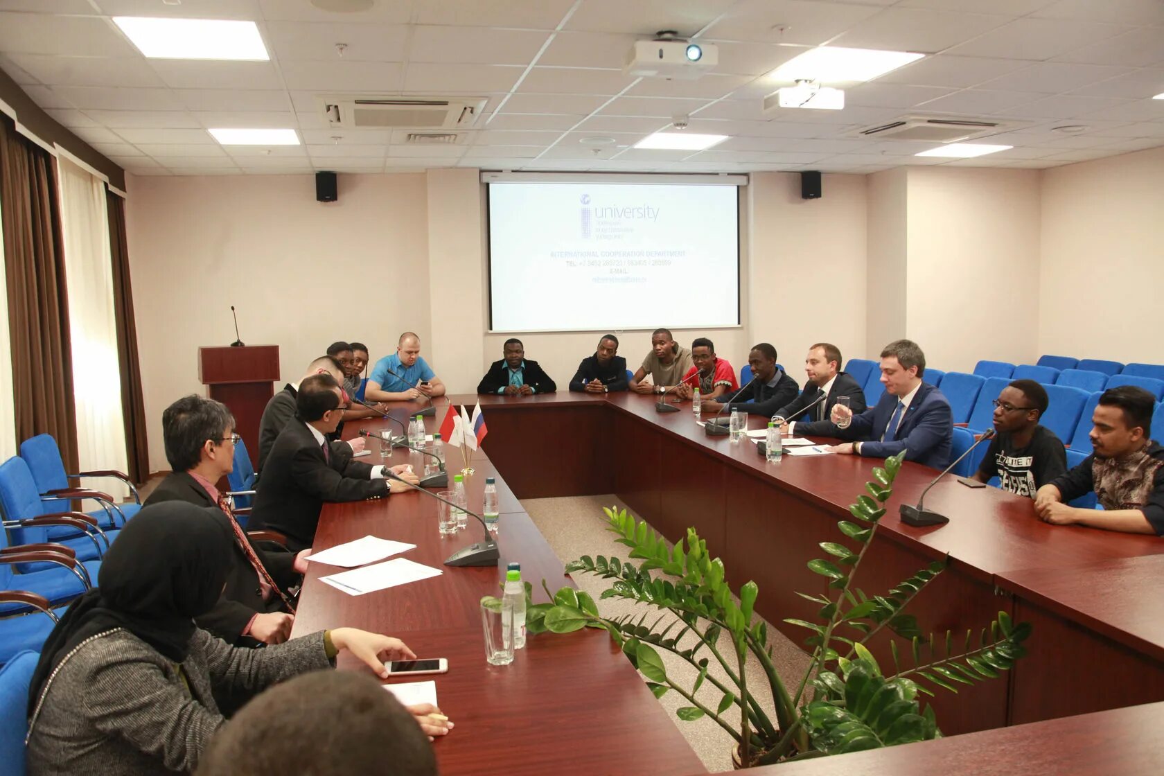 Тюменский индустриальный университет тюмень. Тюменский индустриальный институт. Многопрофильный колледж тиу тюмень преподаватели. Тиу филиал нижневартовск. Институт сервиса и отраслевого управления тюмень.