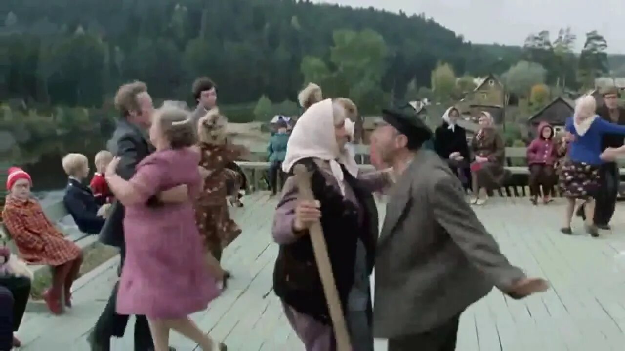 Бабки нужен среду дед. Бабки нужен среду дед. Бабки нужен среду дед. Бабки нужен среду дед. Старушка плачет.