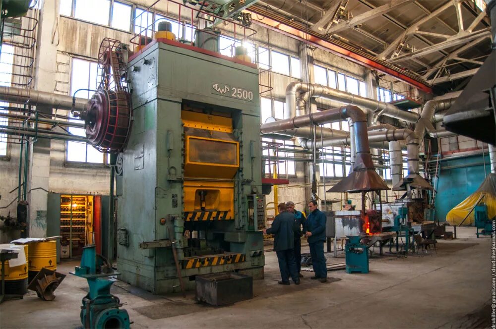 линия прессового производства автоваз. Lisec 2008. природный горючий газ. умпо литейный цех. стеклопакетное оборудование для производства купить.