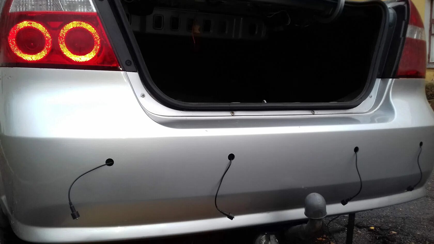 Парктроник на шевроле эпика. Парктроник заднего бампера renault sandero 2. Парковочный радар eplutus ed-114. Установить парктроник на авто. Парктроник джетта 6.