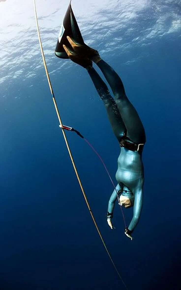 A freediver doesn t use an air