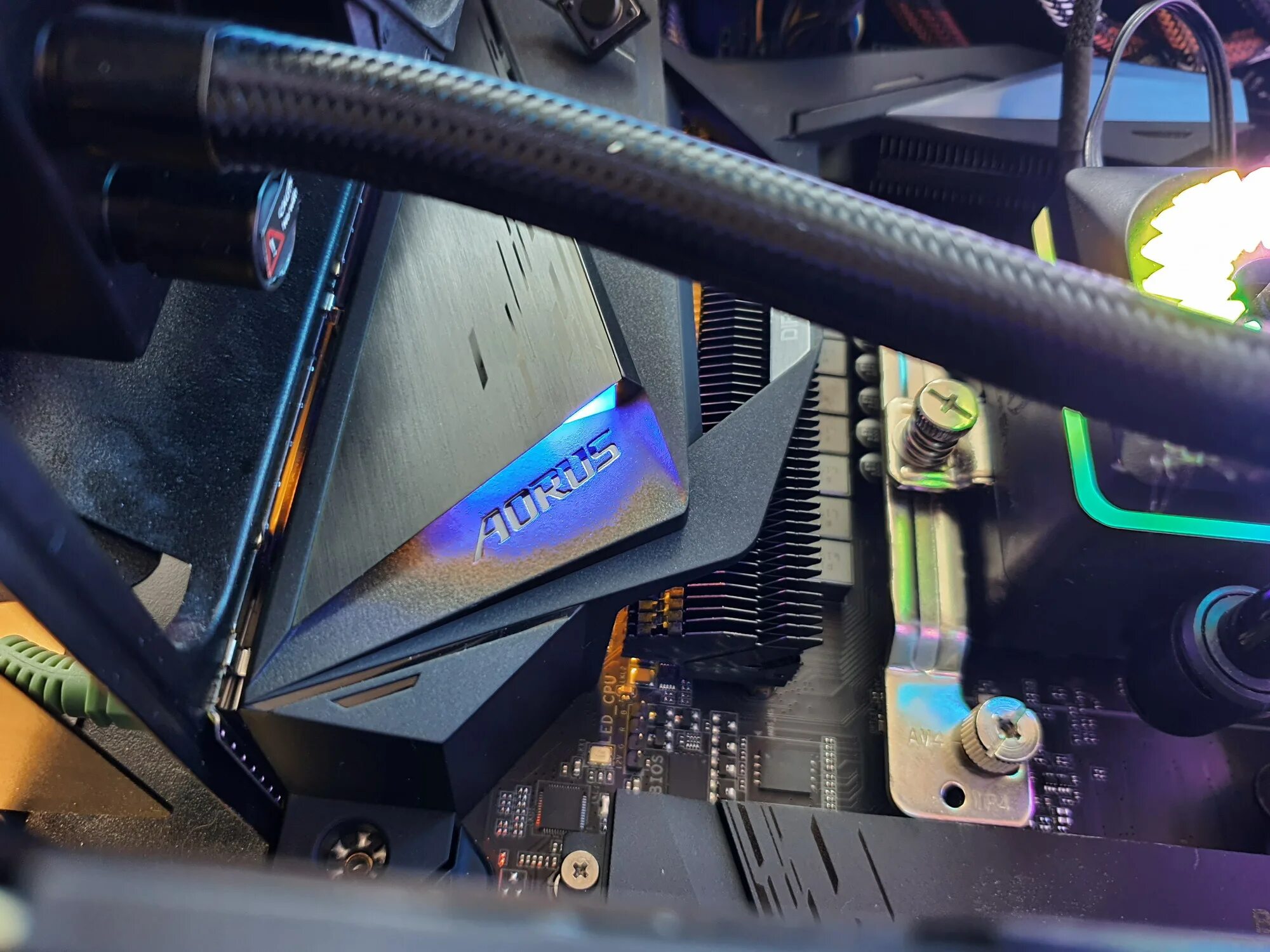 Gigabyte b550 gaming x v2 rev. Gigabyte b550. B550 AORUS AMD. B550 AORUS Master. Gigabyte b550 AORUS.