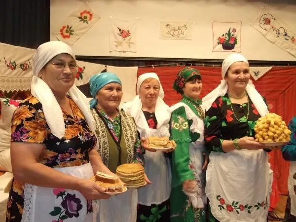 Деревенские посиделки. Башкиры аулак ой. Вечерние посиделки татарские на улице. Кич утыру. Лениногорск дк кояшкай галимова рамзия ахмедовна.