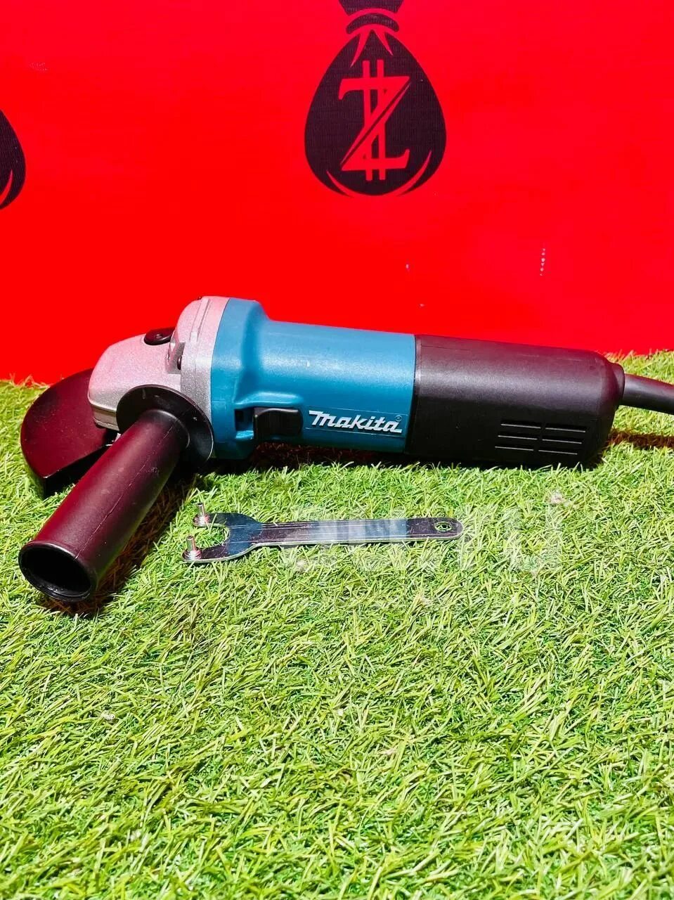 Ушм 9665 макита. Ушм 9020 makita. Шлифмашина угловая аккумуляторная makita dga504rf 18в. Болгарка макита реплика. Makita ga9020.