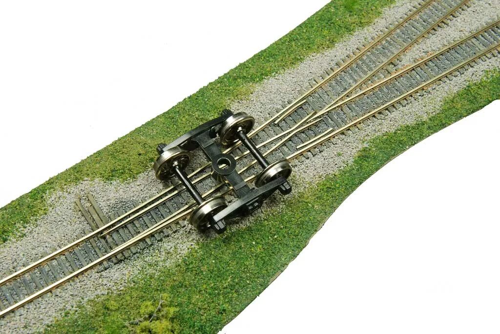 Старые рельсы Марклин. Train Stopper z Scale. Peco (model Railroads). Bahnpostwagen n Scale. Turnout