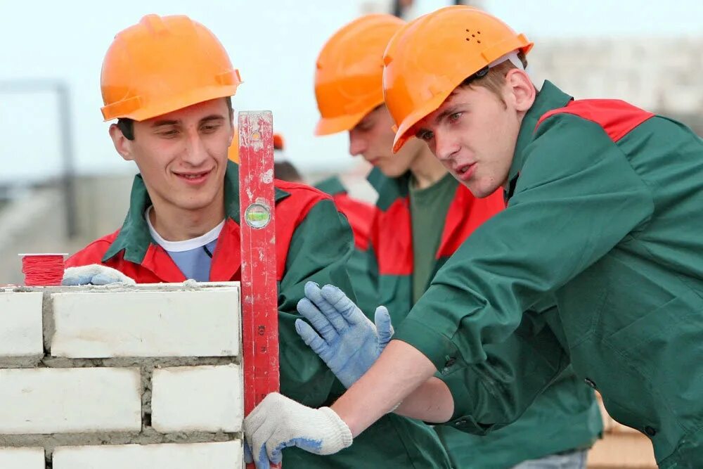 Работа с рабочей молодежью