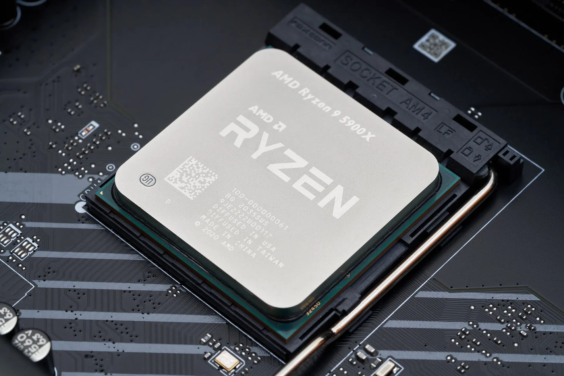 Amd ryzen 9 5900x купить. AMD Ryzen 9 5950x. Ryzen 9 5900x Кристалл. Ryzen 7 7500x. AMD Ryzen 9 5900x фото.