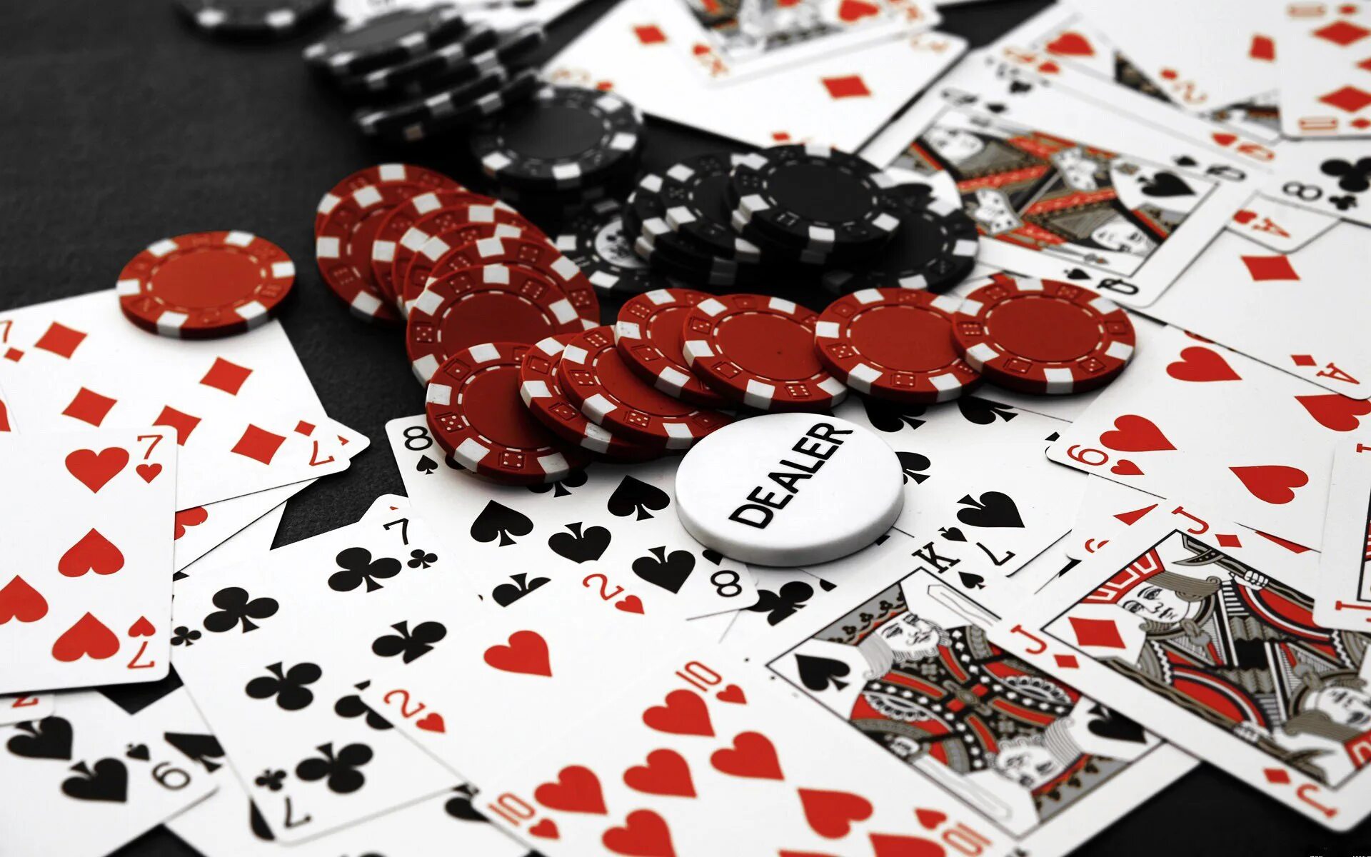 Карты на стол. Карты Покер. Покер картинки. Игральные карты. Покер Эстетика.