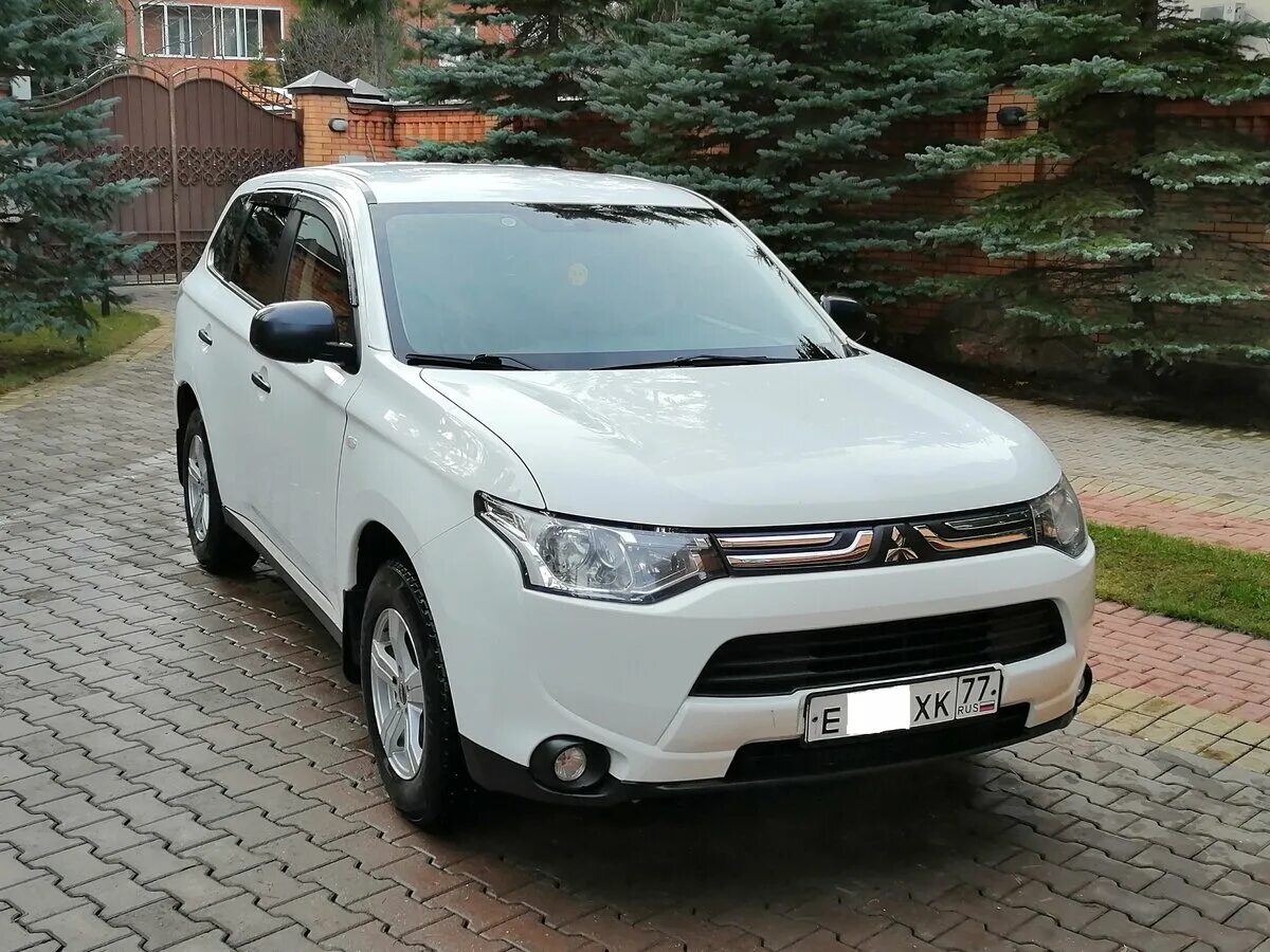 Куплю на аутлендер 3 передний. Mitsubishi / Outlander III / 2.0 CVT ru. Мицубиси Аутлендер 2.0 2023. Mitsubishi Outlander б у. Митсубиси Outlander 2023.