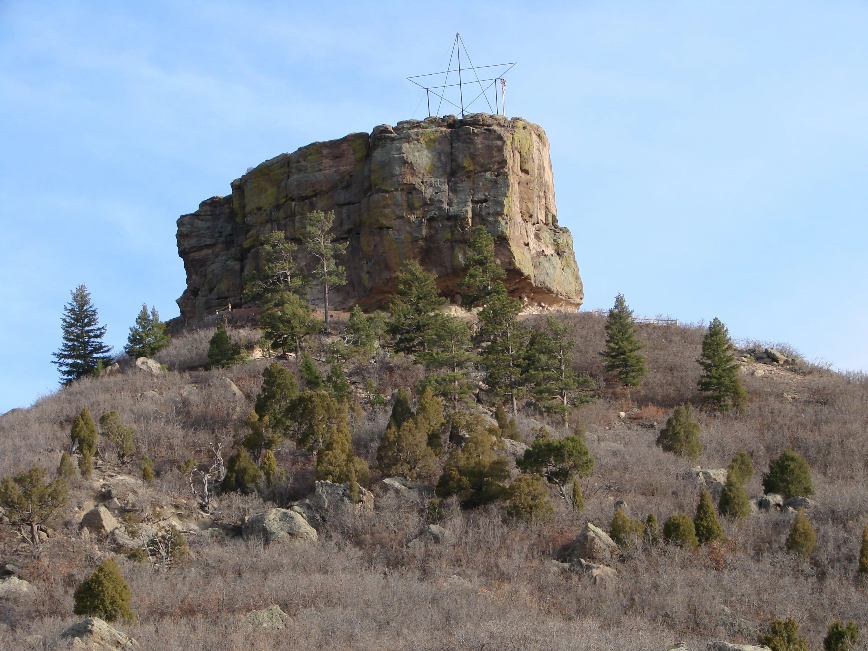 Касл рок город в Колорадо. Крепость Касл рок. Castle Rock Австралия. Касл рок Санкт Петербург. Castlerock