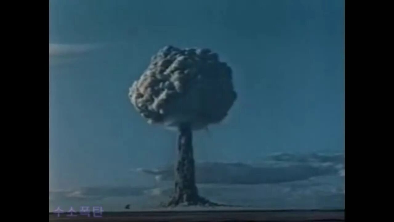 Царь бомба взрыв. Ан602 царь-бомба. Ядерные испытания. Царь бомба взрывная волна.