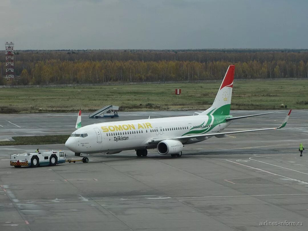 Аэропорт домодедово somon air таджикистан. Аэропорт душанбе сомон эйр. Самолет таджикистан сомон эйр. Самолет таджикистан сомон эйр. Домодедово душанбе somon air.