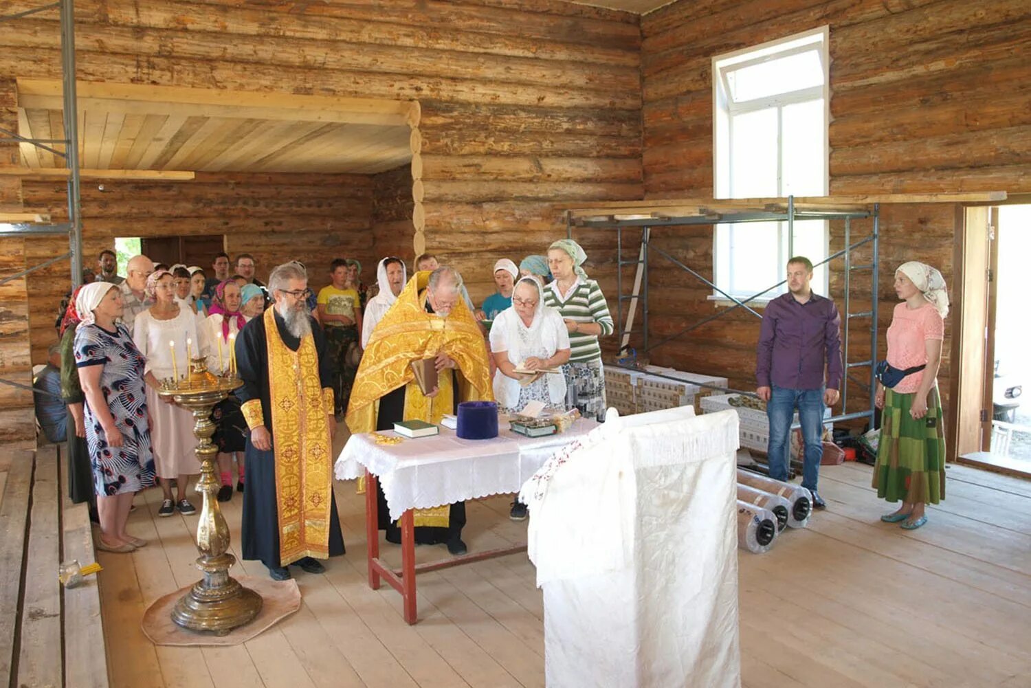 Погода большеулуйский район красноярский край. Церковь большой Улуй Красноярский край. Деревня большой Улуй Красноярский край. Большой Улуй Красноярский край Никольский храм. Настоятель храма большой Улуй.