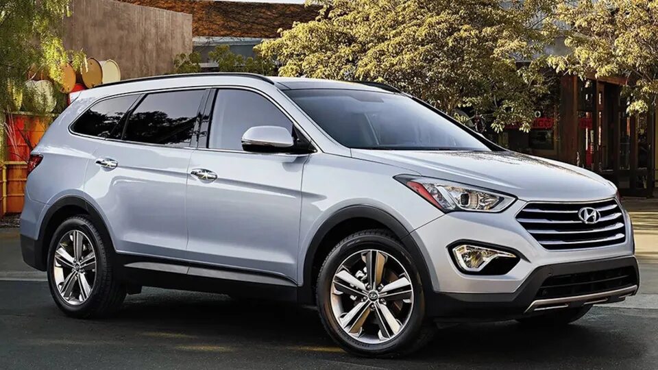 Hyundai updates its three-row Santa Fe crossover for 2017 (pictures) - CNET