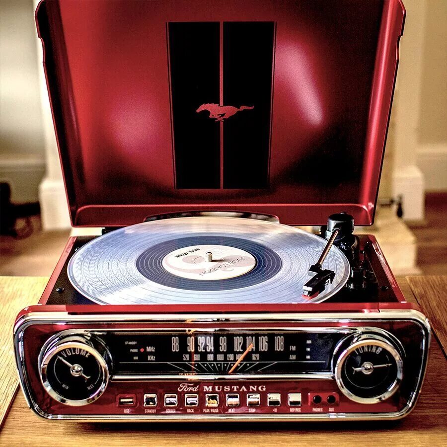 Виниловый проигрыватель mustang ion. Виниловый проигрыватель ion ford mustang. Ion audio mustang lp. Виниловый проигрыватель ford mustang. Ion audio mustang lp.