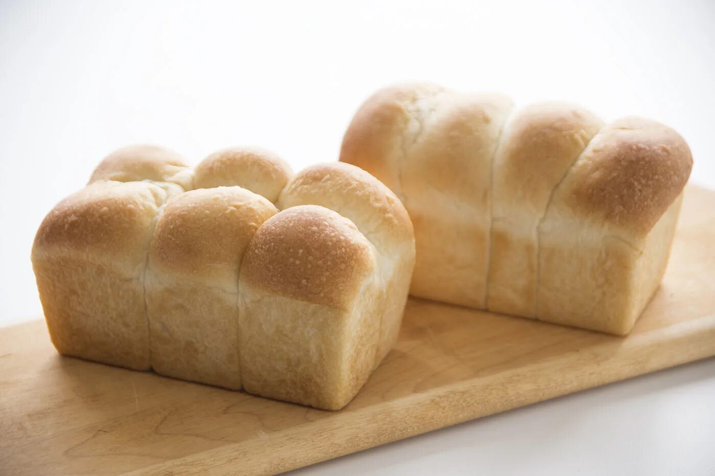 Белый хлеб. Мини хлеб. Мини булочки хлеб. Свежий белый хлеб. К чему снится во сне покупать хлеб