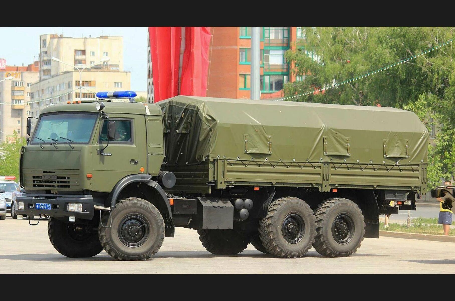 КАМАЗ-5350 Мустанг. КАМАЗ 5350 военный. Военный КАМАЗ Мустанг 5350. КАМАЗ 5350 И 4310. Камаз мустанг 5350