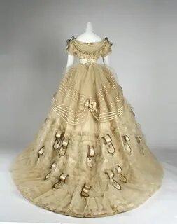 Старинные платья