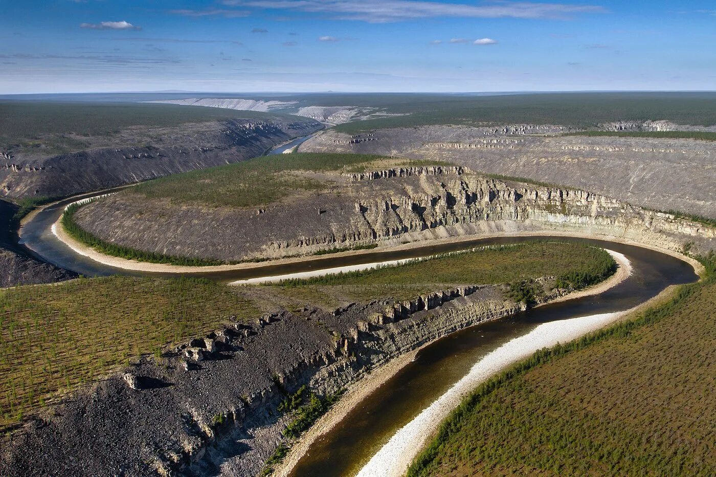 Река илья анабарское плато. Река анабар якутия. Анабарский щит равнина. Река котуй анабарское плато. Плато анабар река.