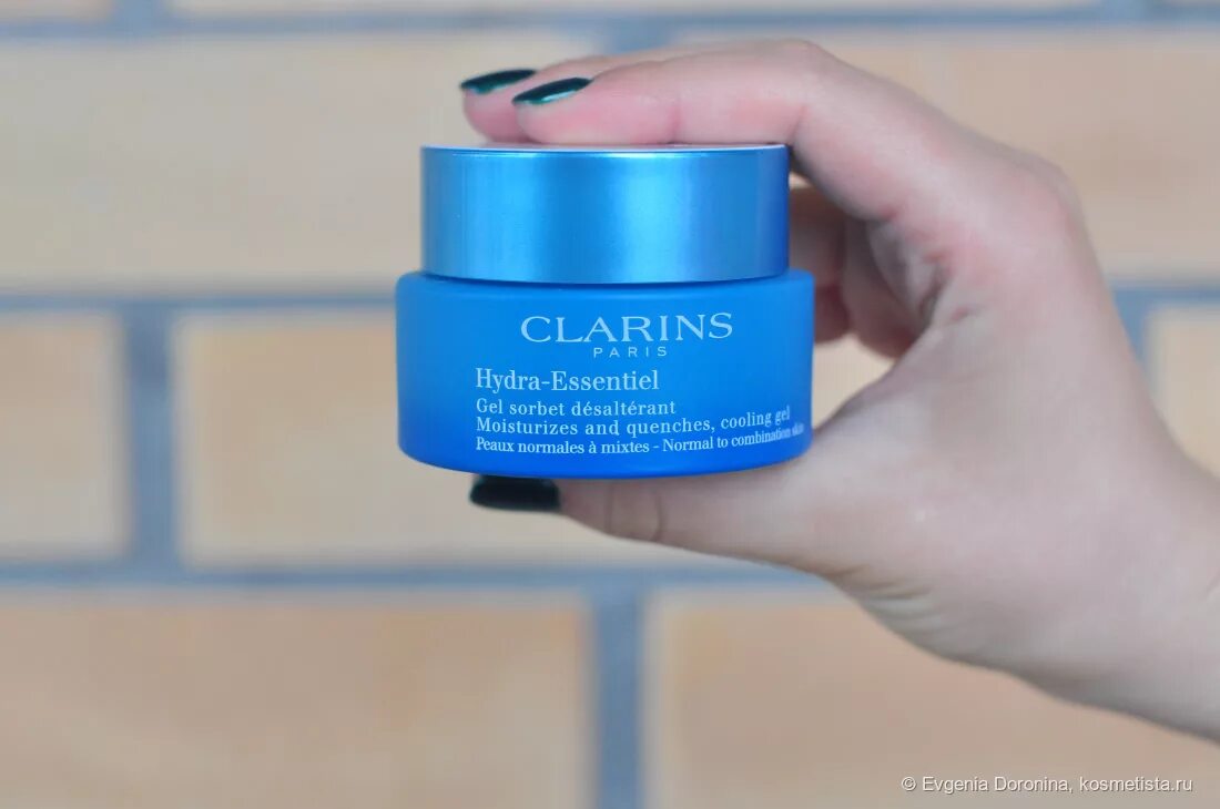 Clarins spf 15 увлажняющий крем. Кларанс худра гель. moisturizes and quenches cooling gel. clarins термальная вода. gel sorbet desalterant moisturizes and quenches cooling gel 20ml.