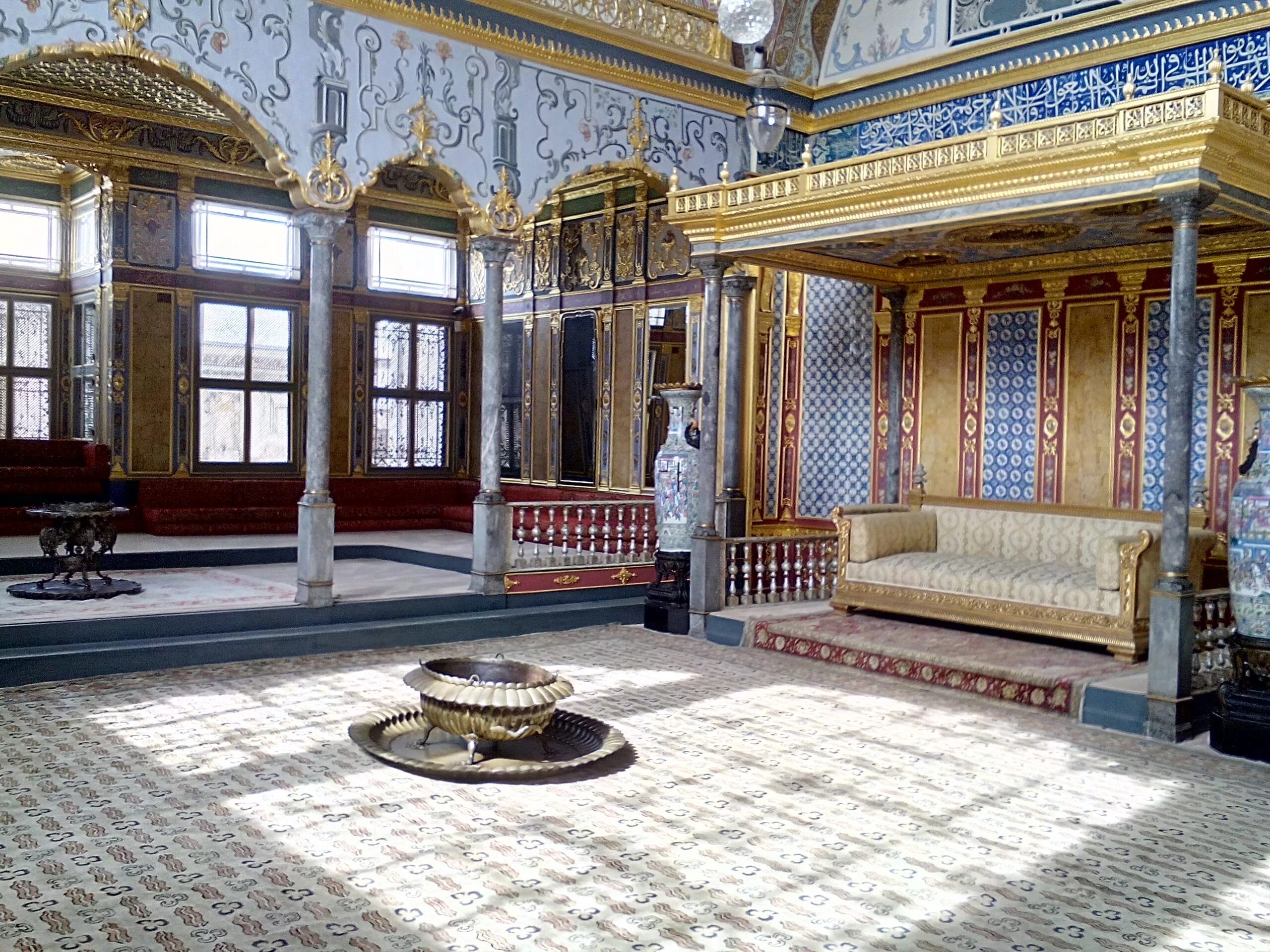 Где жили султаны. Дворец Топкапы покои Султана Сулеймана.