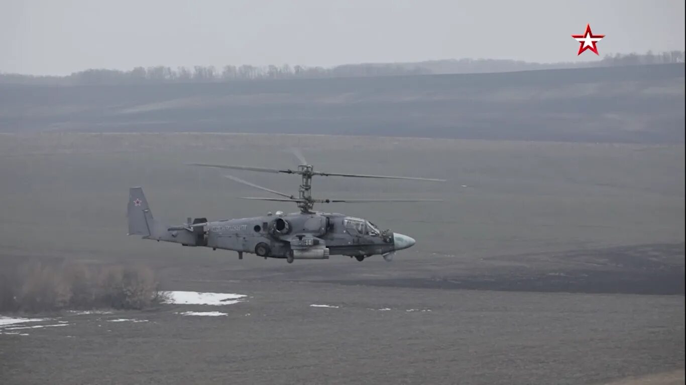 Ввс работа. Ка-52 вертолёт. ка 52 в бою. ввс россии на украине. ка-52 на украине.