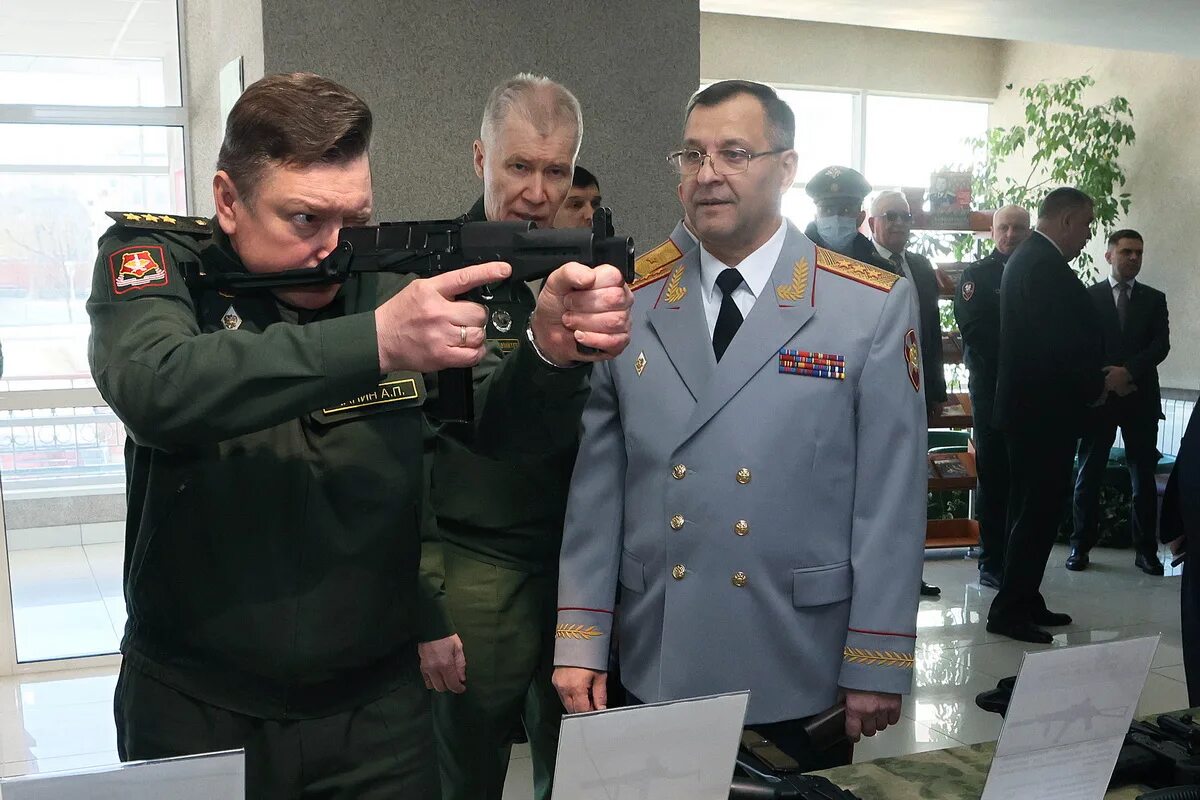 Кто назначен командующим московского военного округа. Генерал Лапин ЦВО. Лапин командующий ЦВО генерал. Генерал Терещенко ЦВО.