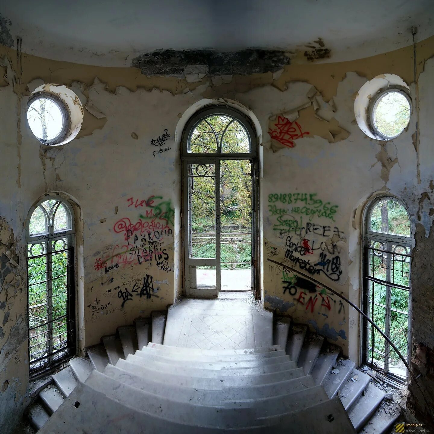 Дача эльзы в пятигорске. Эльза гукасова. Дом с привидениями пятигорск дача эльзы. Эльза гукасова пятигорск. Дом эльзы в пятигорске.