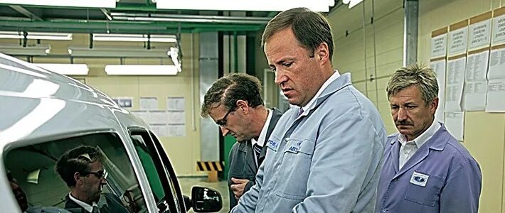 Работники автоваза. Фрезеровщик на автоваз в тольятти. Завод автоваз тольятти. Новая нива автоваз. Автоваз недоволен.