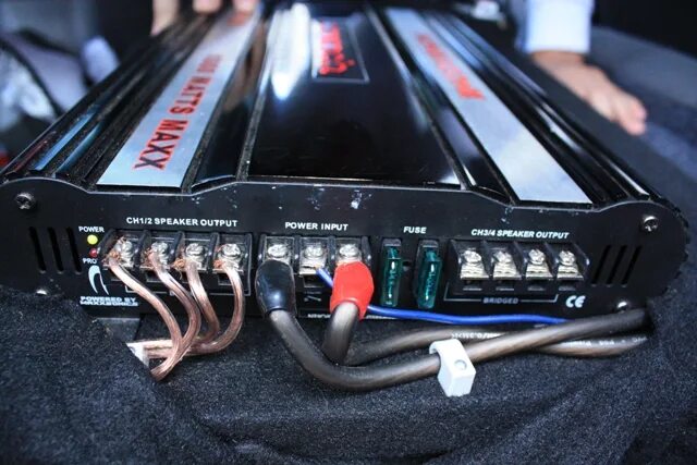 Real time machine. Схема подключения двух блоков питания для светодиодной ленты 12в. Ltrx xport. +12v rem gnd power power in input. Lumi color tt ac0035.