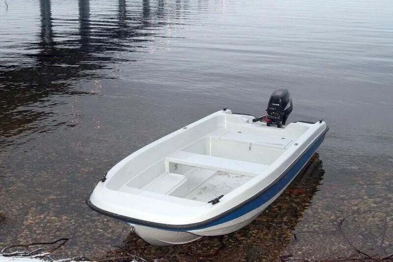 Купить пластиковую лодку кайман. Стеклопластиковая лодка Кайман 36s. Лодка пластиковая Кайман 36s. Лодка Кайман 360s стеклопластиковая. Лодка Cayman 36s.