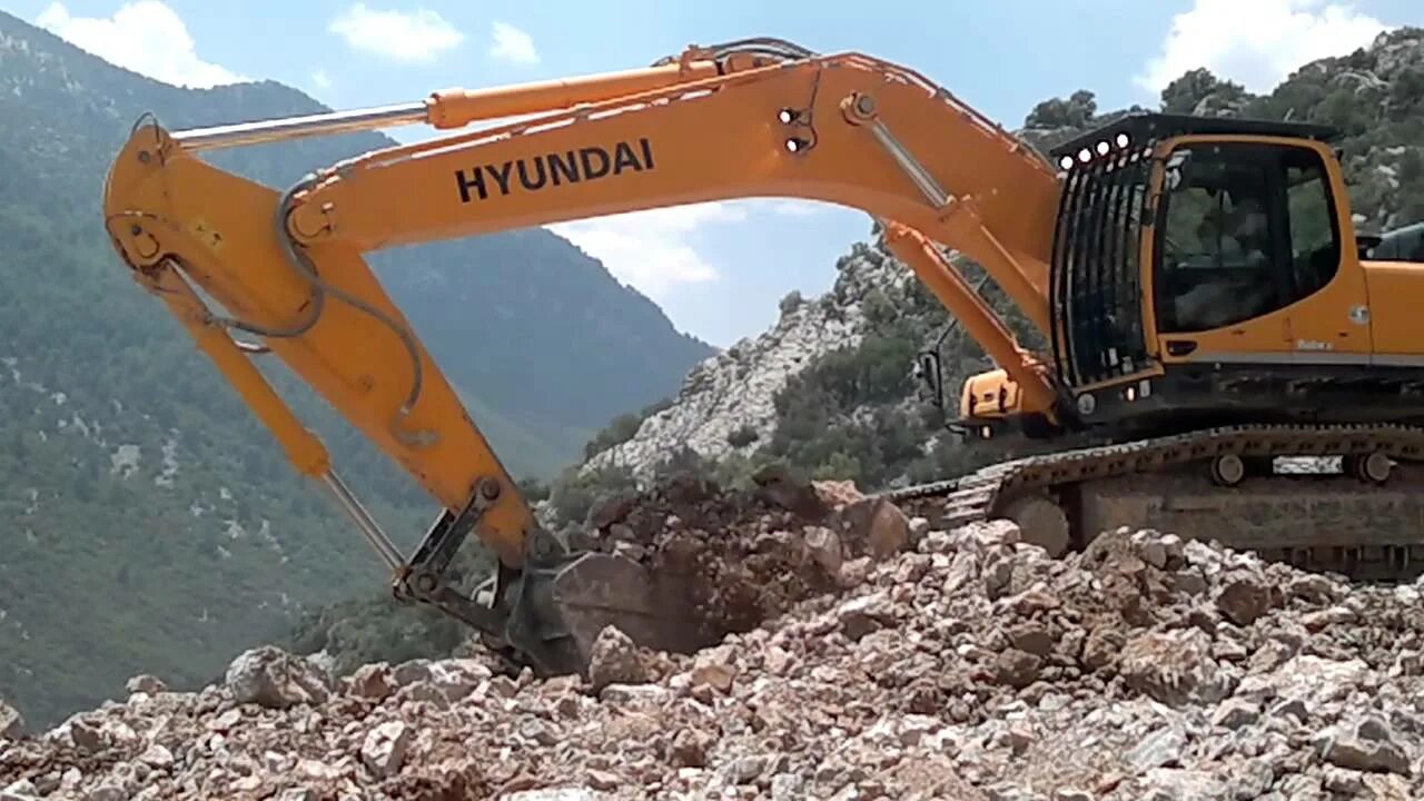 Экскаватор 380. Hyundai r380lc-9sh. Hyundai 380lc-9sh. Hyundai r430lc-9sh. Hyundai 380 экскаватор.