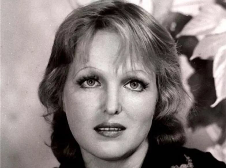 мила кунис 2022. актриса живет в америке. елена соловей актриса сейчас. елена соловей 2022. елена соловей.