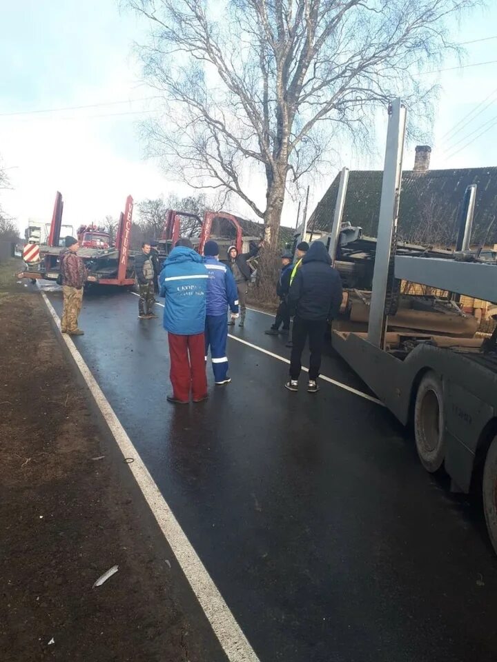 Авария в поддубье. Авария в Печорском районе. ДТП С участием автовоза.