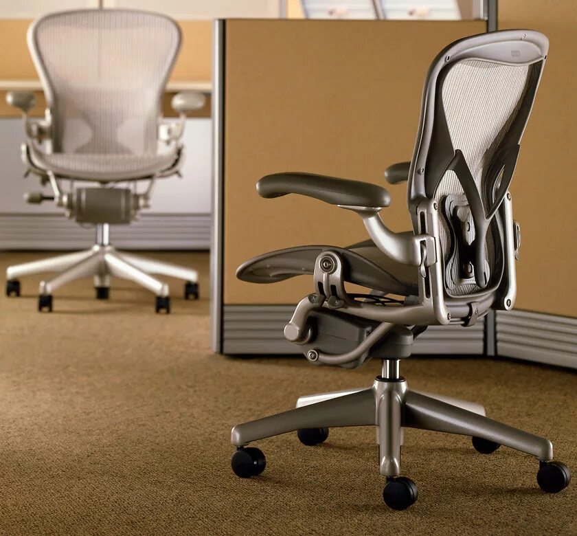 Как правильно выбрать кресло. Herman Miller Aeron. Кресло Миллер Аэрон. Кресло офисное,компьютерное Herman Miller. Эргономичное кресло Herman Miller Aeron.