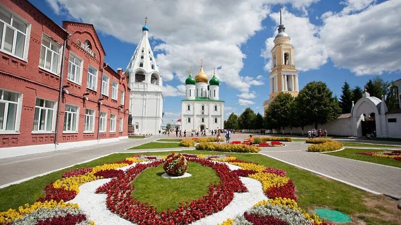 Подмосковный город в честь реки. Коломна центр города. Коломна старый город. Коломна площадь города. Коломна Центральная площадь.