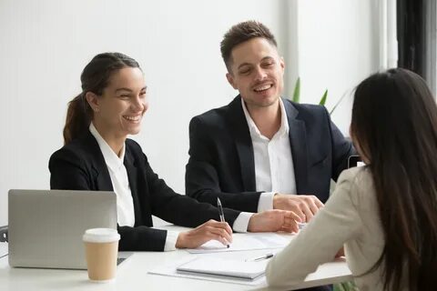 Директора принимают людей на работу