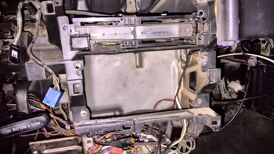 Радиатор печки калина 1. Niva chevrolet радиатор печки. Радиатор тойота 4раннер. Замена радиатора печки gl 500. Радиатор печки е34 sat.