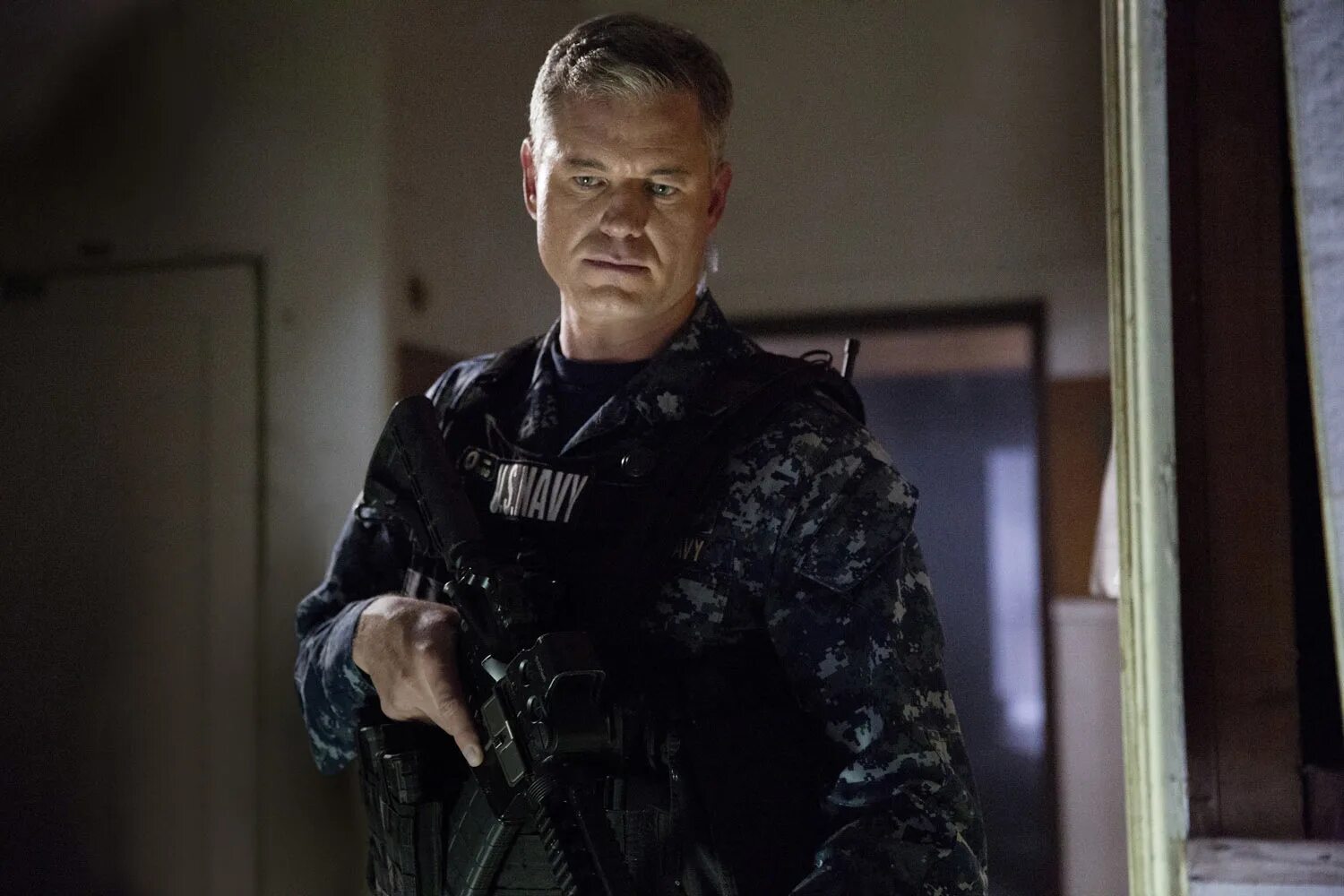 Трэвис ван винкл последний корабль. Саша купер последний корабль. Трэвис ван винкл последний корабль. Последний корабль (2014). The last ship.