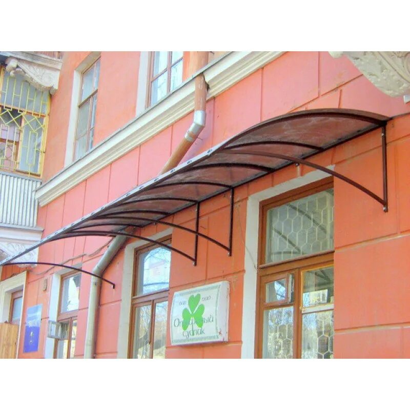 навес для магазина. навес над магазинчиком. козырёк над входной дверью. козырьки над магазином. козырек.