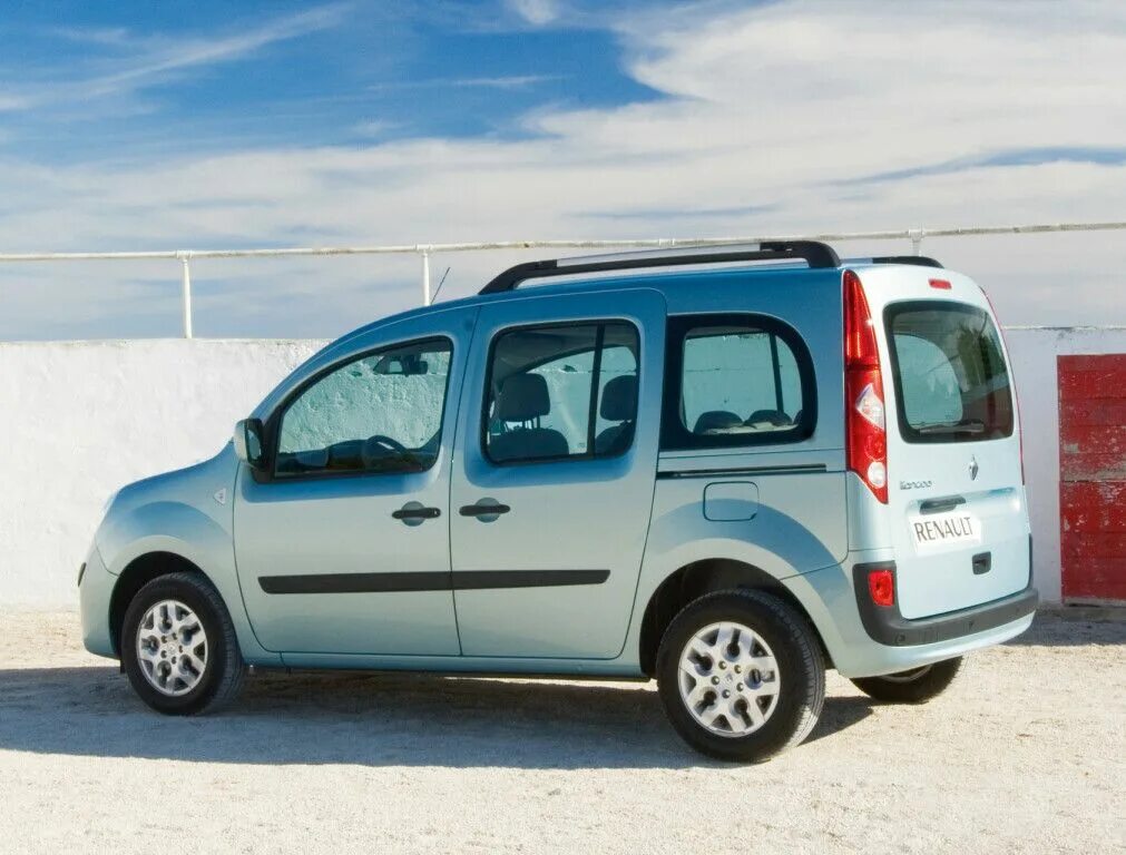 Рено кангу 2 1.5 dci. Kangoo 1.5 dci. рено с большим багажником. кангу двухдверный.