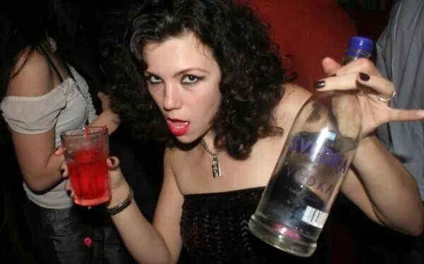 фото пьяных женщин 40. пьющие женщины из социальных сетей. фото пьяных женщин 40. пьяная девушка в платье. бухло и бабы.